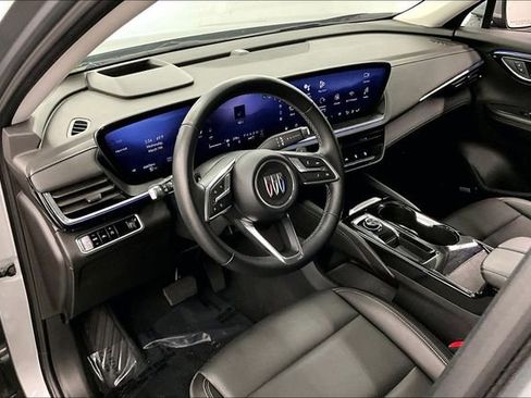 Used 2024 Buick Envision Preferred image 16