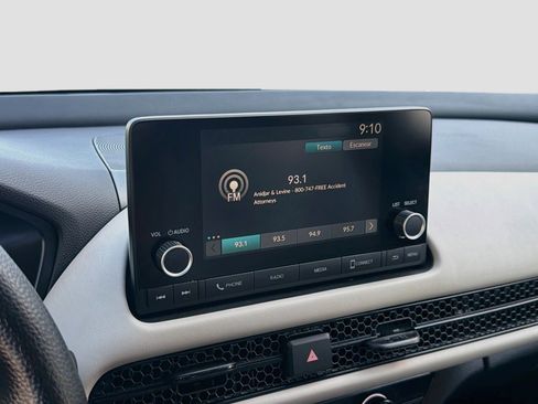Certified 2024 Honda HR-V LX image 12