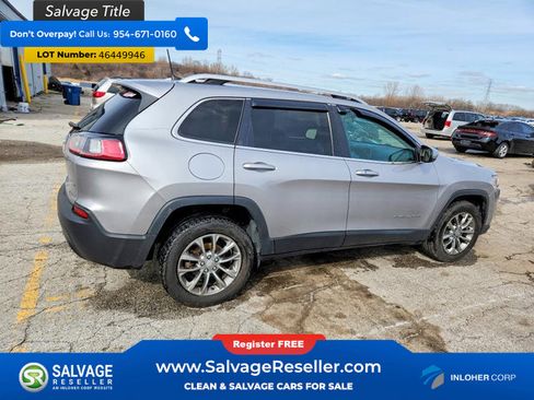 Used 2019 Jeep Cherokee Latitude Plus w/ Cold Weather Group FWD image 4