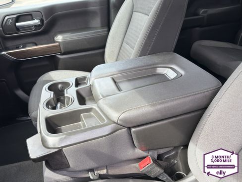 Used 2022 Chevrolet Silverado 2500 LT w/ Convenience Package image 16