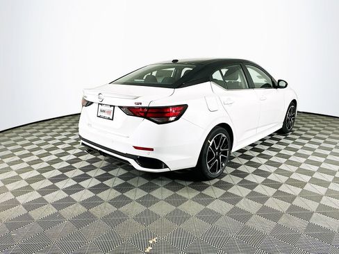 New 2025 Nissan Sentra SR image 10