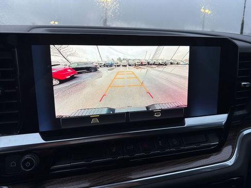 Used 2024 Chevrolet Silverado 2500 LT image 21