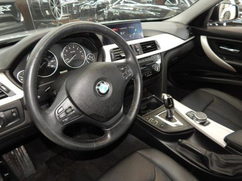 Used 2018 BMW 320i xDrive 320i xDrive AWD w/ Convenience Package image 22