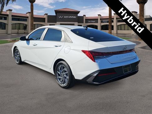 Certified 2024 Hyundai Elantra Blue image 6