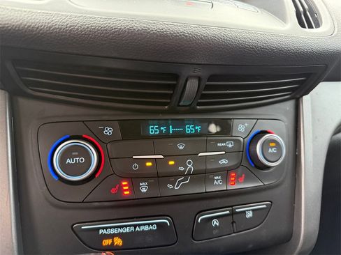 Certified 2019 Ford Escape SEL image 20