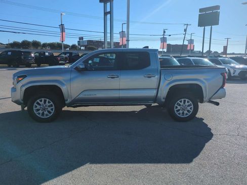 Used 2024 Toyota Tacoma SR5 RWD image 5