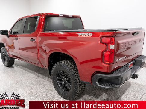 Used 2022 Chevrolet Silverado 1500 LT Trail Boss image 3