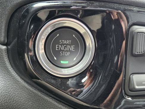 New 2025 Chevrolet Silverado 2500 LTZ w/ LTZ Convenience Package AWD/4WD image 16