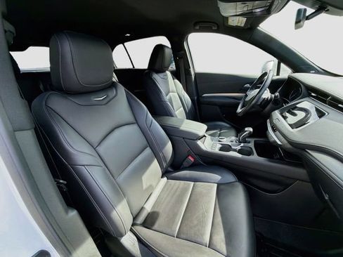 Used 2019 Cadillac XT4 Premium Luxury w/ Cold Weather Package AWD/4WD image 26