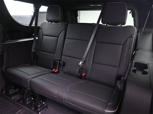 New 2026 GMC Yukon XL Elevation image 13