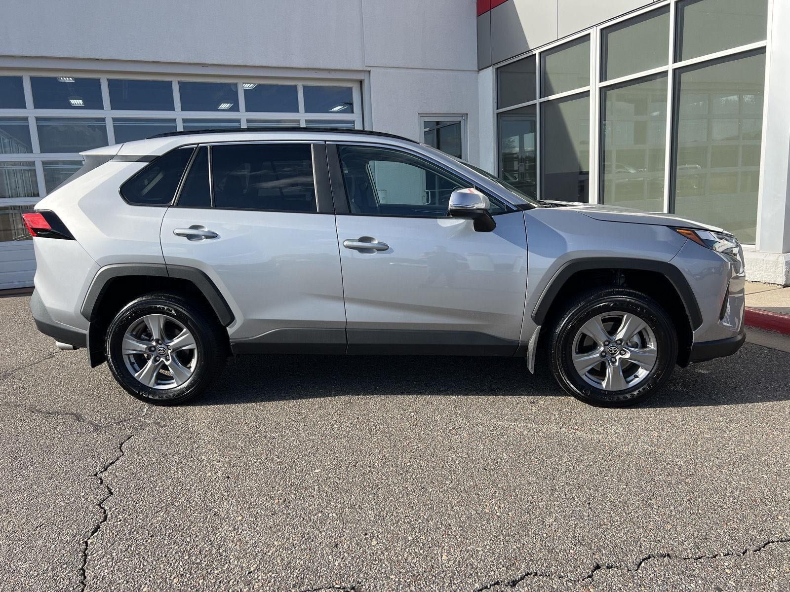 Used 2025 Toyota RAV4 XLE w/ Convenience Package AWD/4WD image 27
