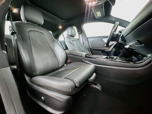 Used 2025 Mercedes-Benz CLA 250 image 30