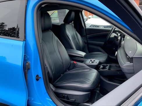 Used 2022 Ford Mustang Mach-E Premium image 6