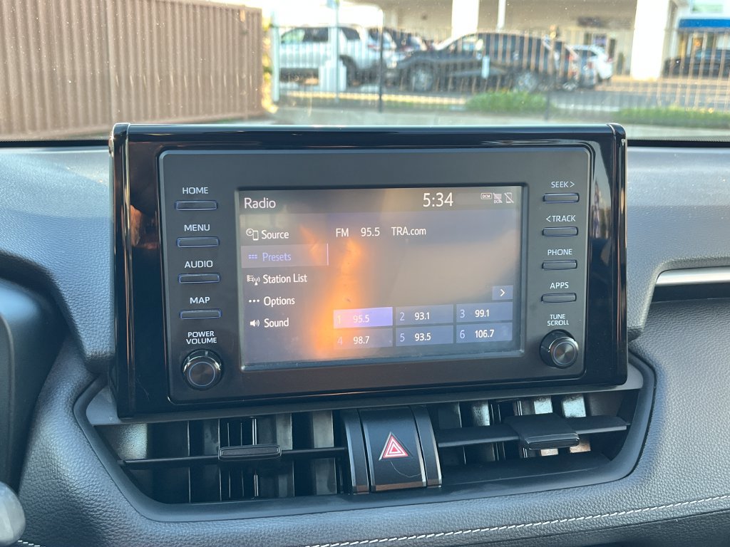 Used 2019 Toyota RAV4 XLE w/ Convenience Package FWD image 33