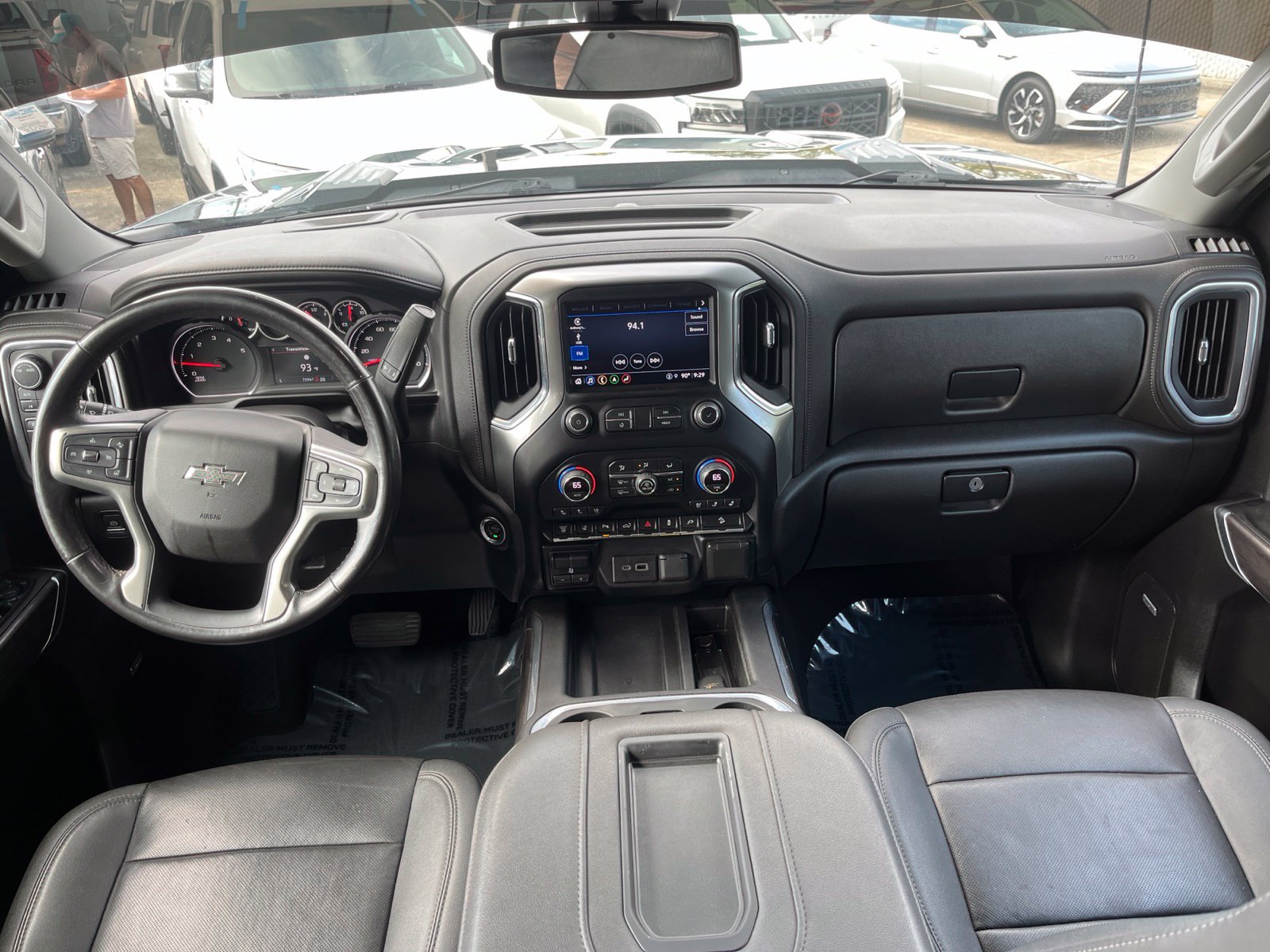 Used 2022 Chevrolet Silverado 3500 LTZ w/ LTZ Plus Package AWD/4WD image 9