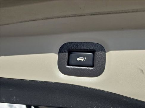 Used 2019 Nissan Rogue SL image 28