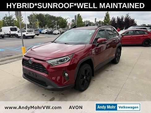 Used 2019 Toyota RAV4 XLE w/ Convenience Package AWD/4WD image 3