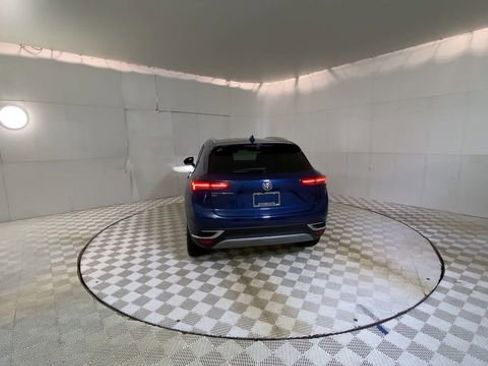 Used 2023 Buick Envision Preferred AWD/4WD image 7