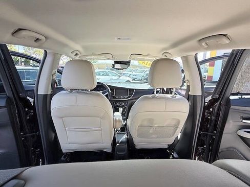 Used 2018 Buick Encore Premium image 18