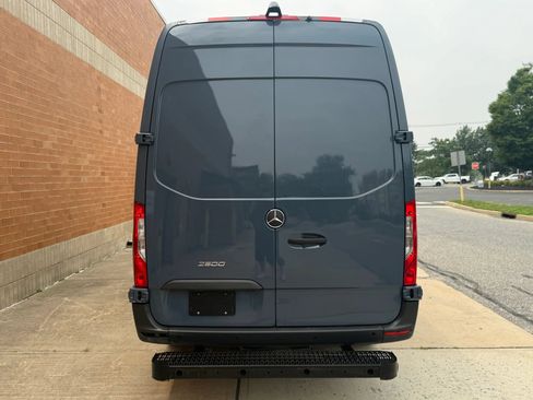 Used 2019 Mercedes-Benz Sprinter 170 image 11