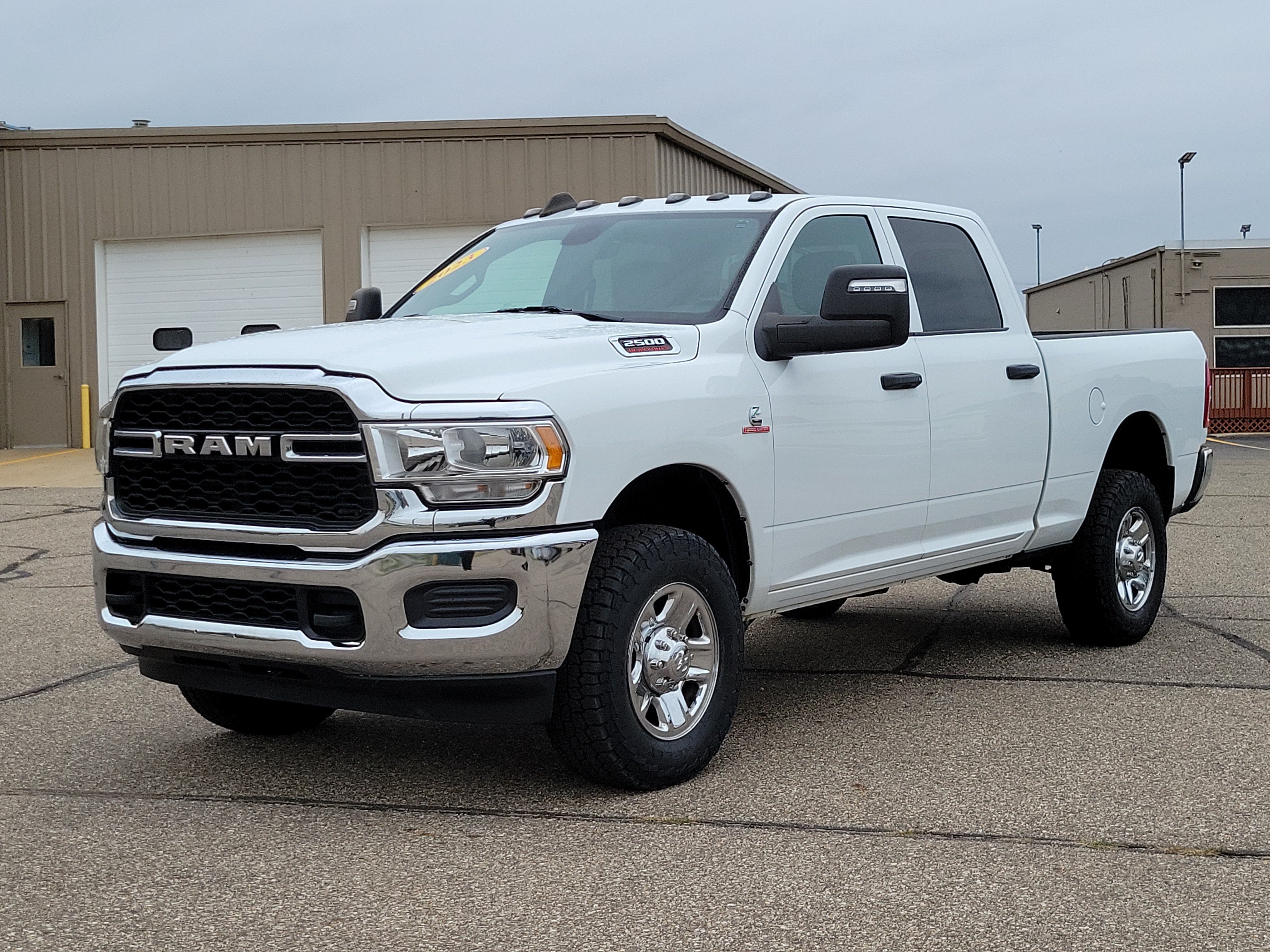 Used 2023 RAM 2500 Tradesman w/ Chrome Appearance Group AWD/4WD image 2