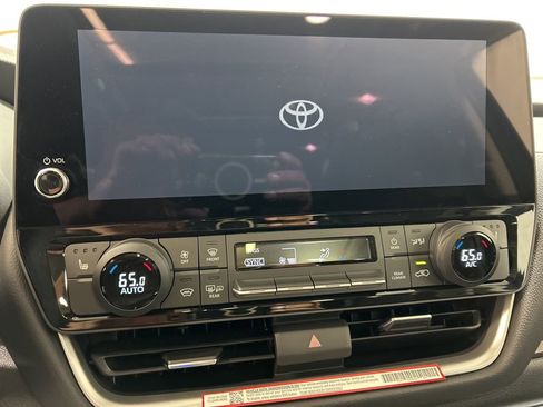 Used 2026 Toyota Grand Highlander AWD image 26