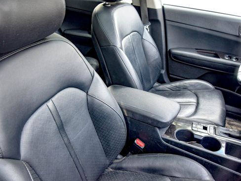 Used 2020 Kia Optima Premium FWD image 10