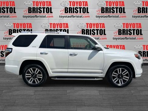Used 2017 Toyota 4Runner Limited AWD/4WD image 2