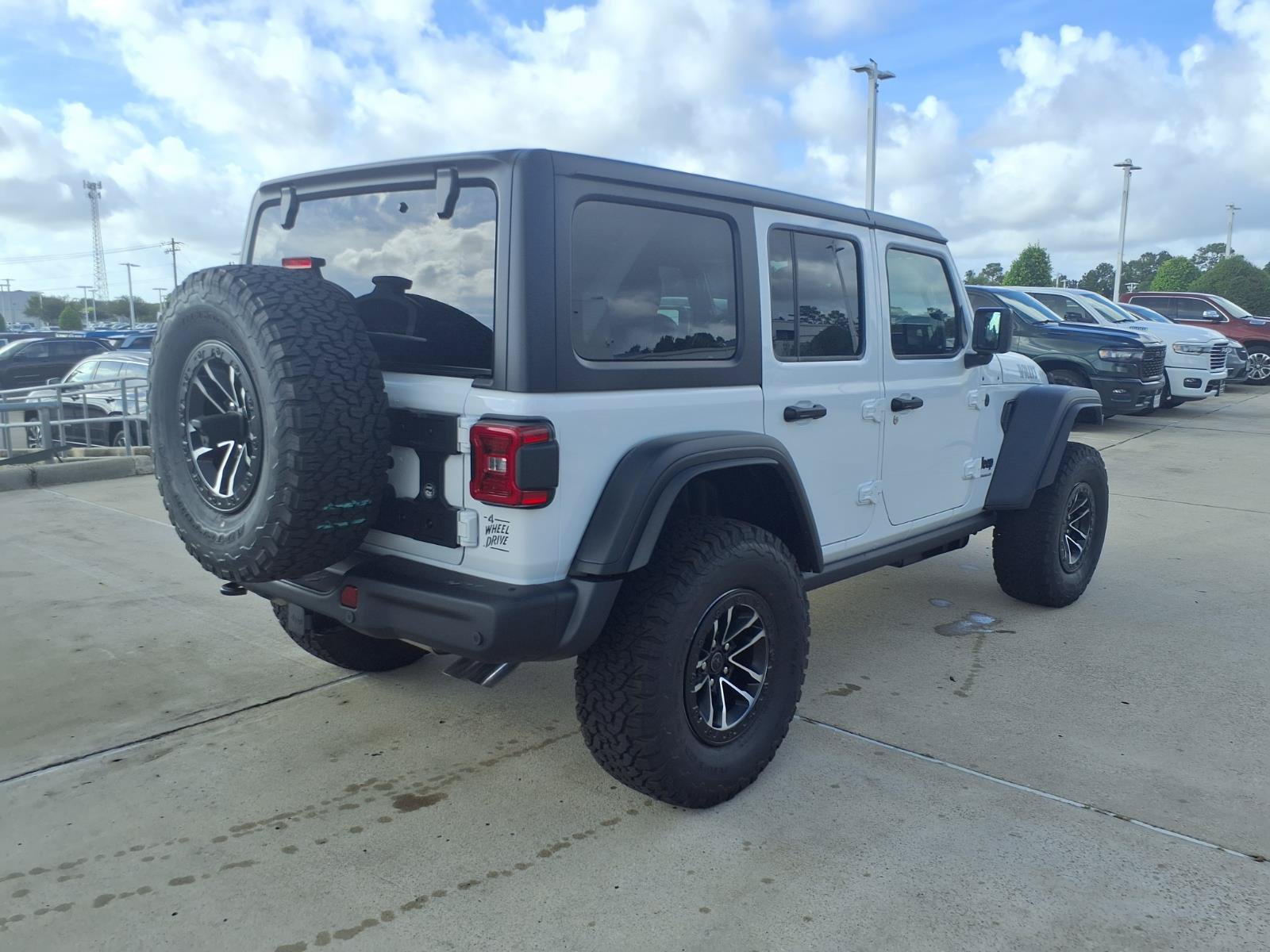 New 2027 Jeep Wrangler Unlimited Rubicon 392 AWD/4WD image 2