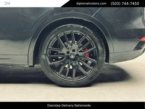 Used 2022 Maserati Levante GT AWD/4WD image 42