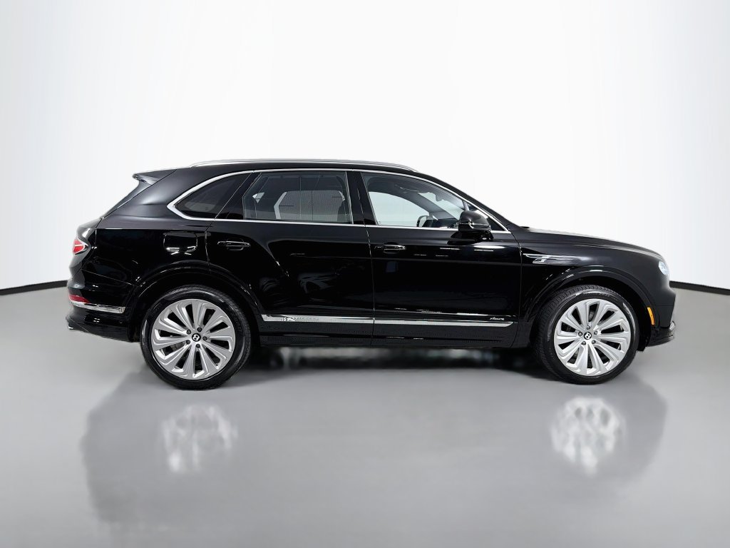 Used 2023 Bentley Bentayga AWD/4WD image 4
