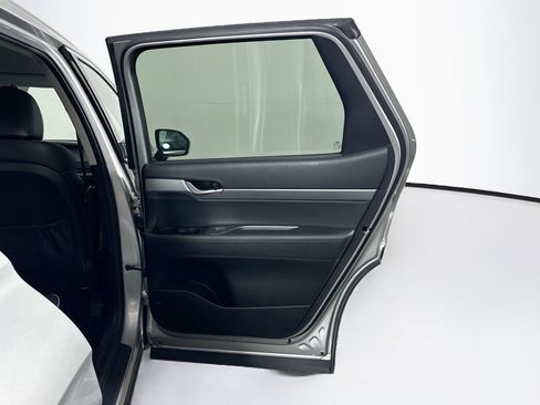 Used 2025 Hyundai Palisade SEL FWD image 32