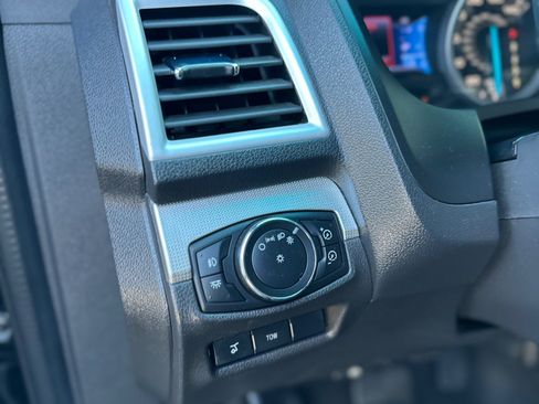 Used 2013 Ford Explorer XLT image 24