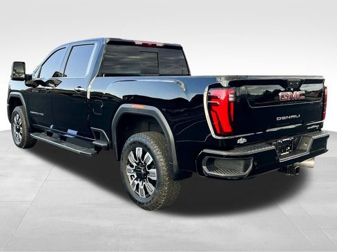 Used 2025 GMC Sierra 2500 Denali image 11