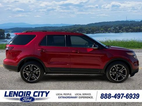 Used 2015 Ford Explorer Sport w/ Equipment Group 401A AWD/4WD image 2