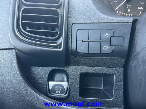 Used 2025 RAM ProMaster 2500 w/ Convenience Group FWD image 15