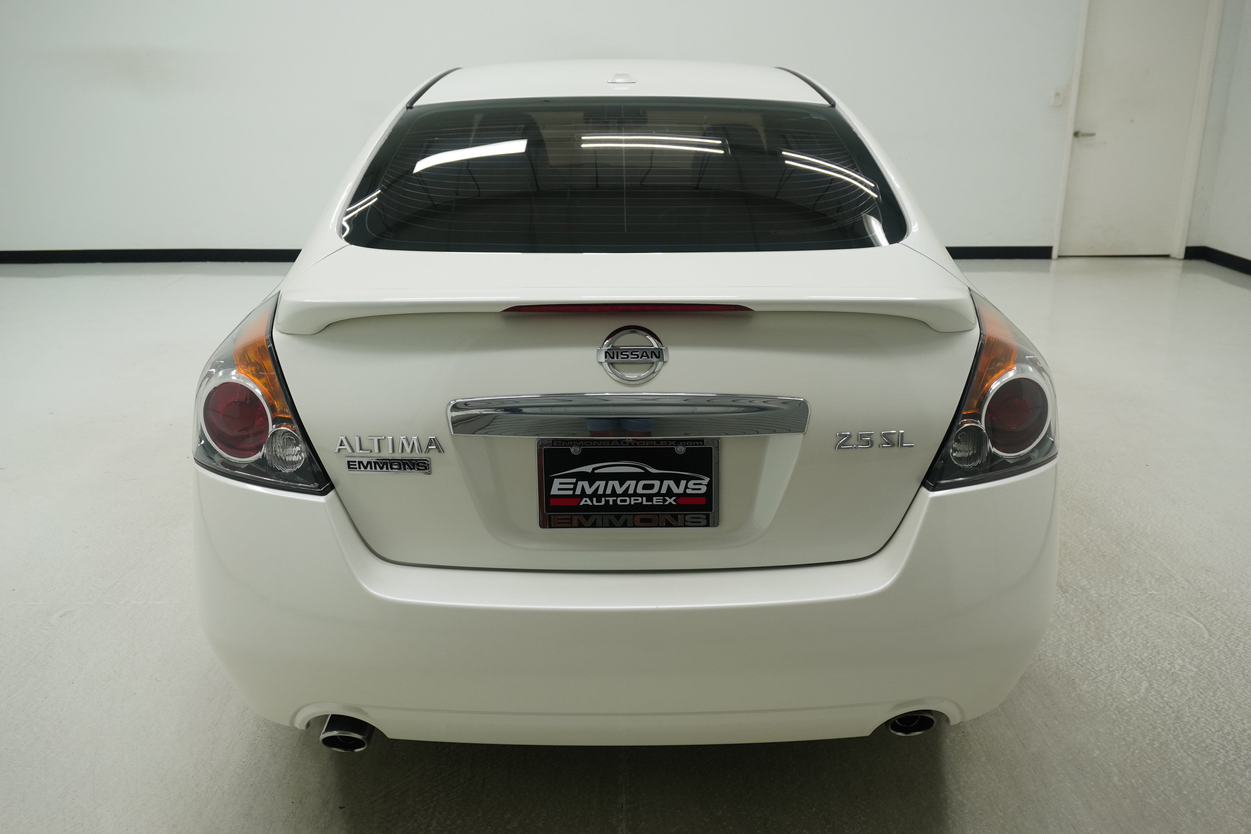 Used 2011 Nissan Altima 2.5 SL w/ Technology Pkg FWD image 5