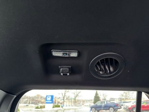 Used 2025 Ford Explorer ST-Line w/ ST-Line Street Pack image 25