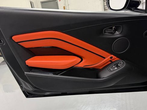 Used 2021 Aston Martin V8 Vantage Base 2dr Coupe image 30