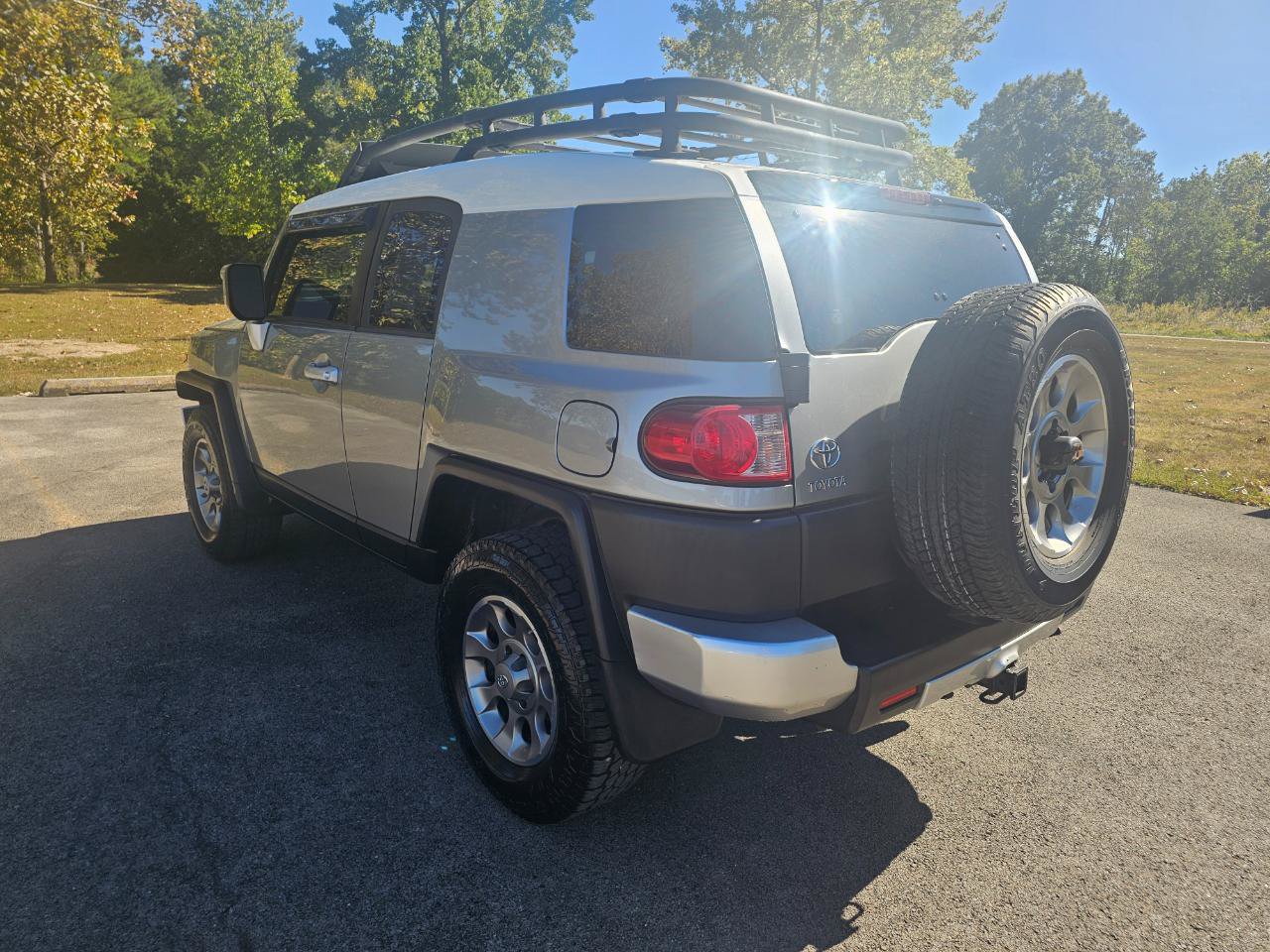 Used 2011 Toyota FJ Cruiser 4WD w/ Convenience Pkg image 7