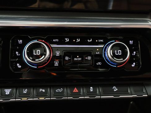 Used 2024 GMC Sierra 3500 Denali Ultimate image 58