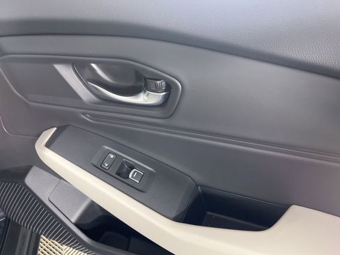 Certified 2025 Honda Accord SE image 19