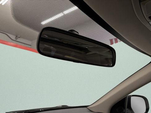 Used 2018 Mitsubishi Outlander SE image 29