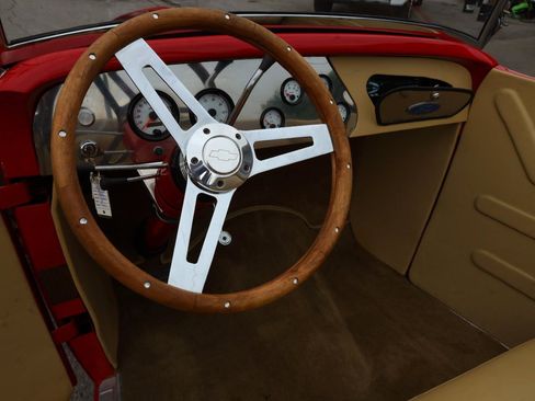 Used 1990 Chevrolet Corvette Coupe RWD image 32