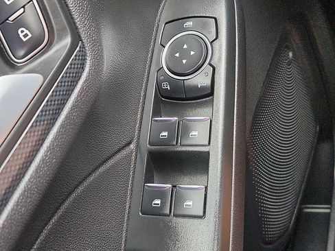 Used 2025 Ford Escape ST-Line FWD image 17
