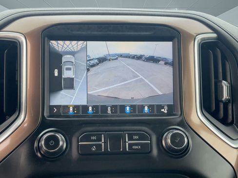 Used 2019 Chevrolet Silverado 1500 High Country w/ Technology Package image 25