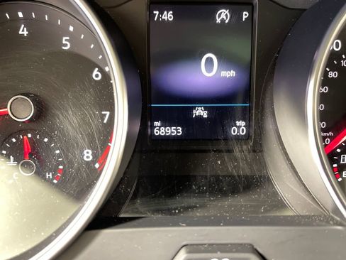 Used 2020 Volkswagen Tiguan SE w/ Panoramic Sunroof Package image 21