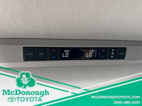 Used 2023 Toyota Sienna XLE FWD image 15