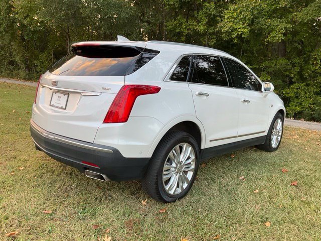 Used 2017 Cadillac XT5 Premium Luxury w/ Driver Assist Package AWD/4WD image 27