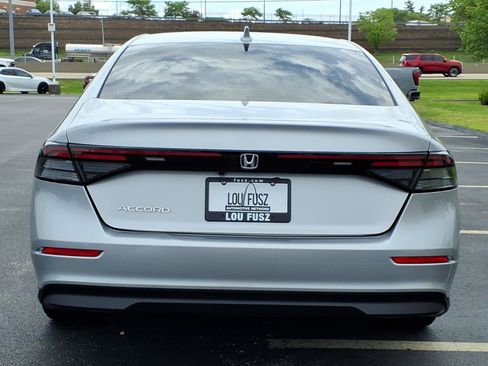 Used 2023 Honda Accord EX image 30